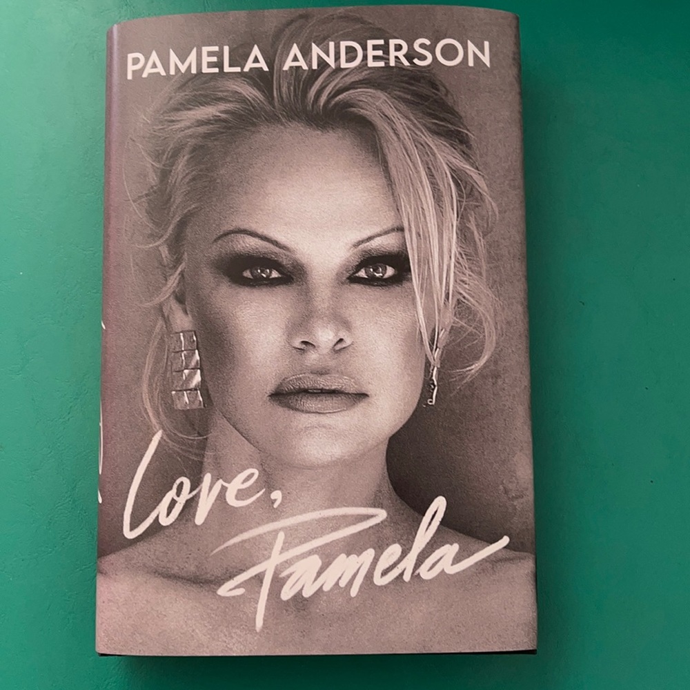 Pamela anderson book good condition
